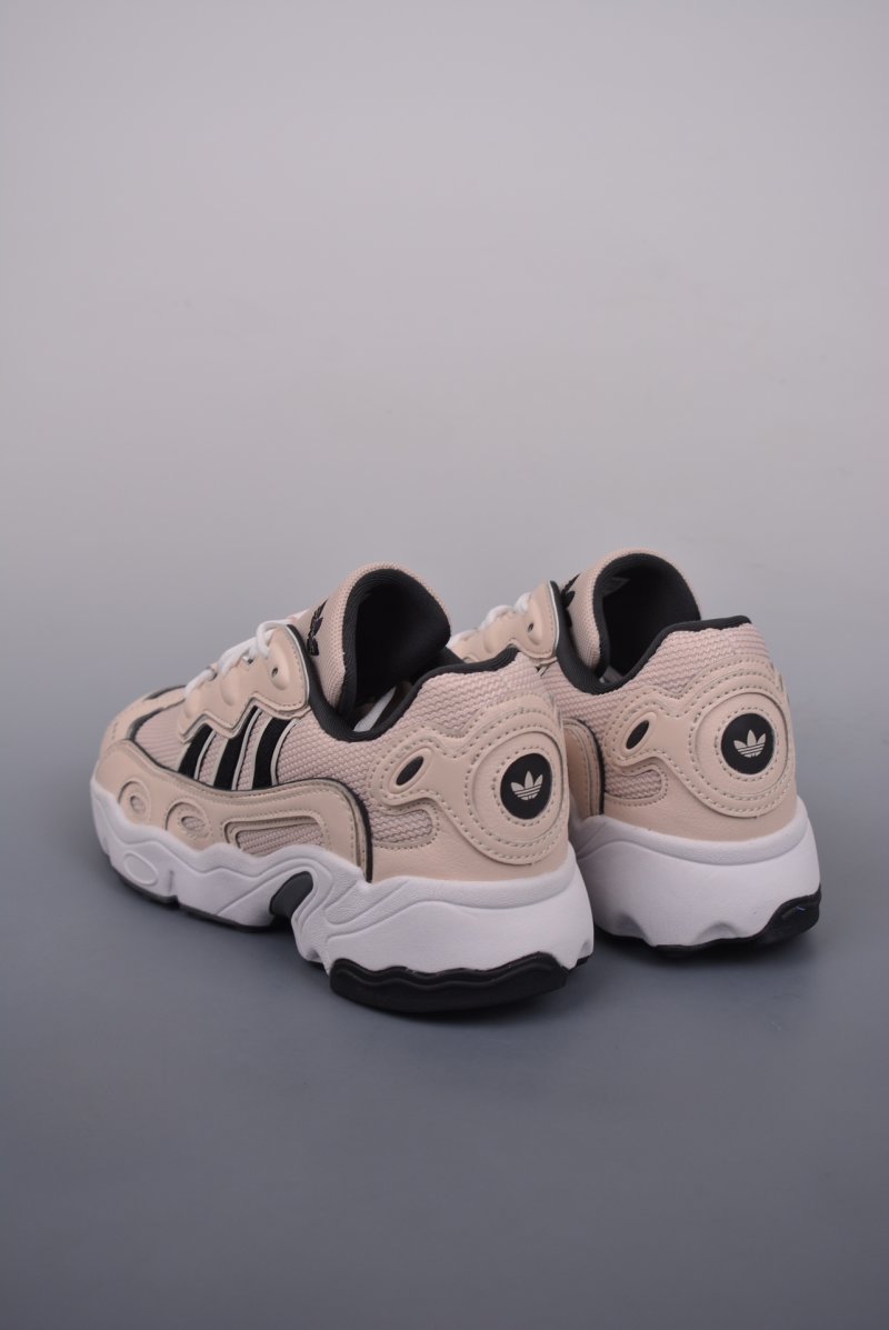 Adidas Ozweego OG view