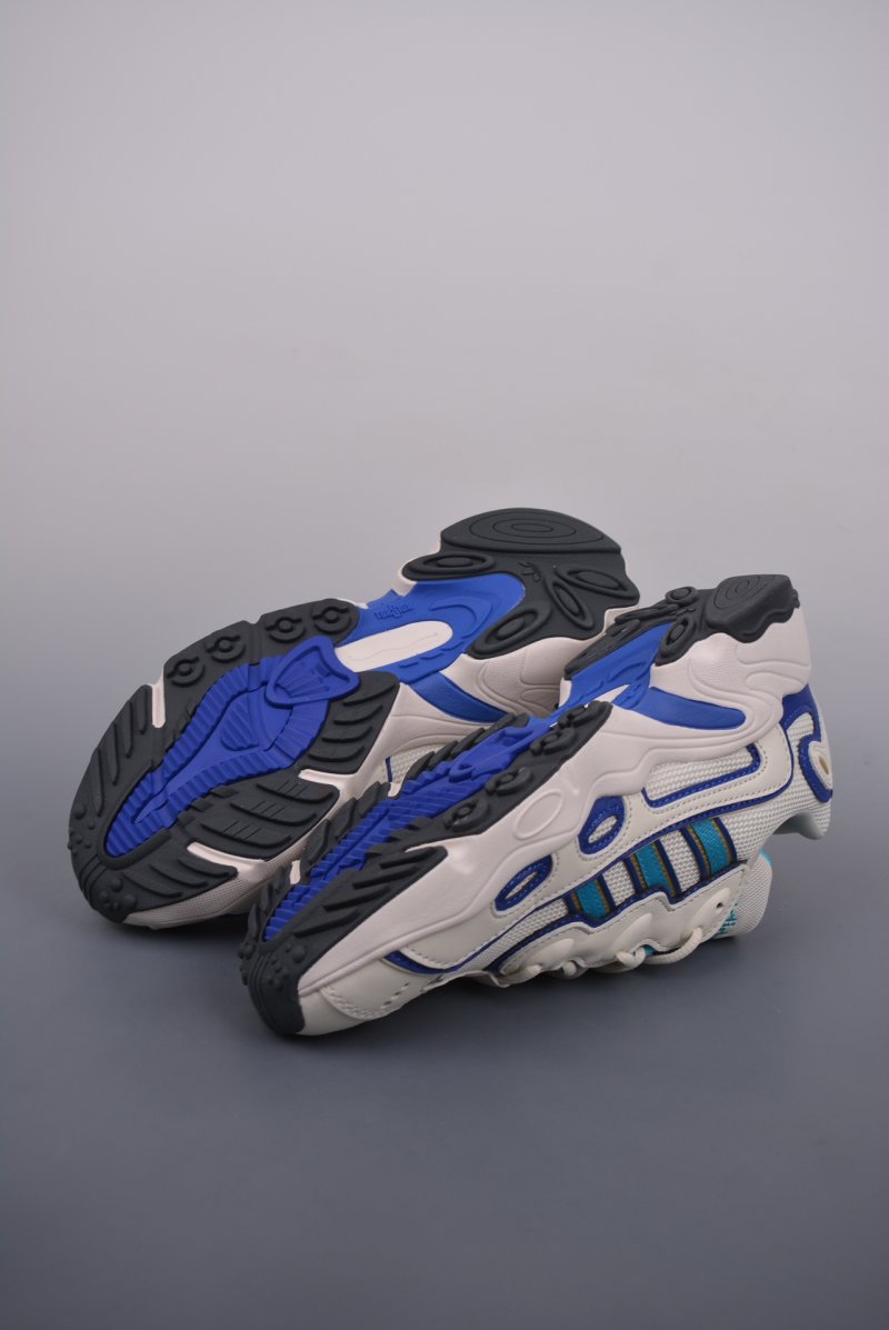 Adidas Ozweego OG view