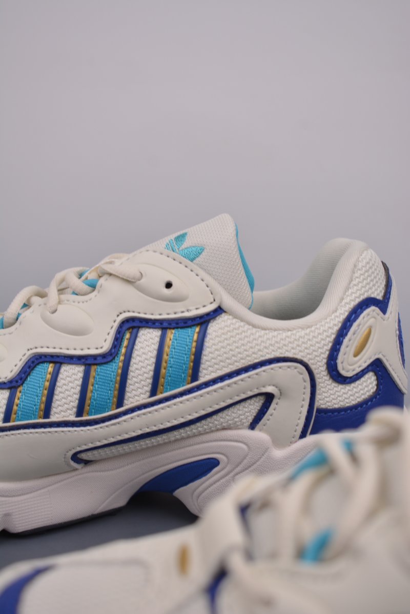 Adidas Ozweego OG view
