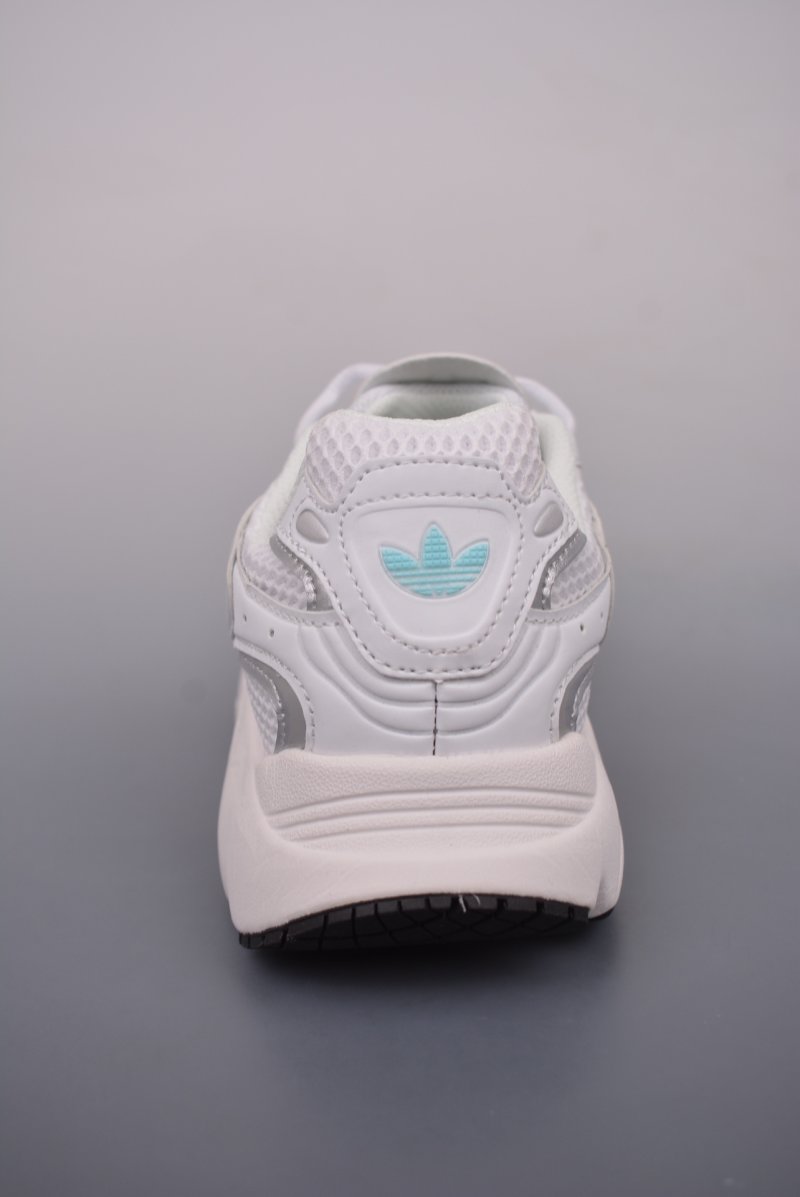 Adidas Ozweego OG view