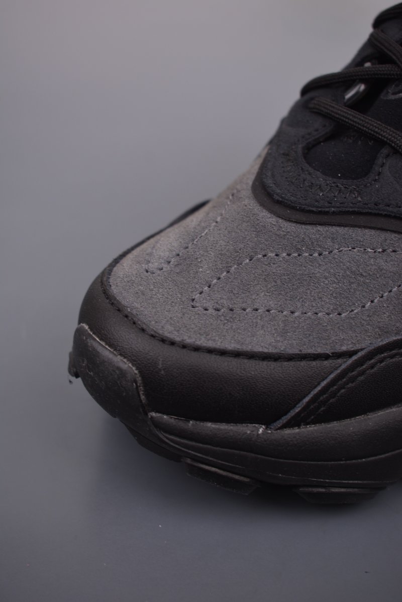 Adidas Ozweego TR view