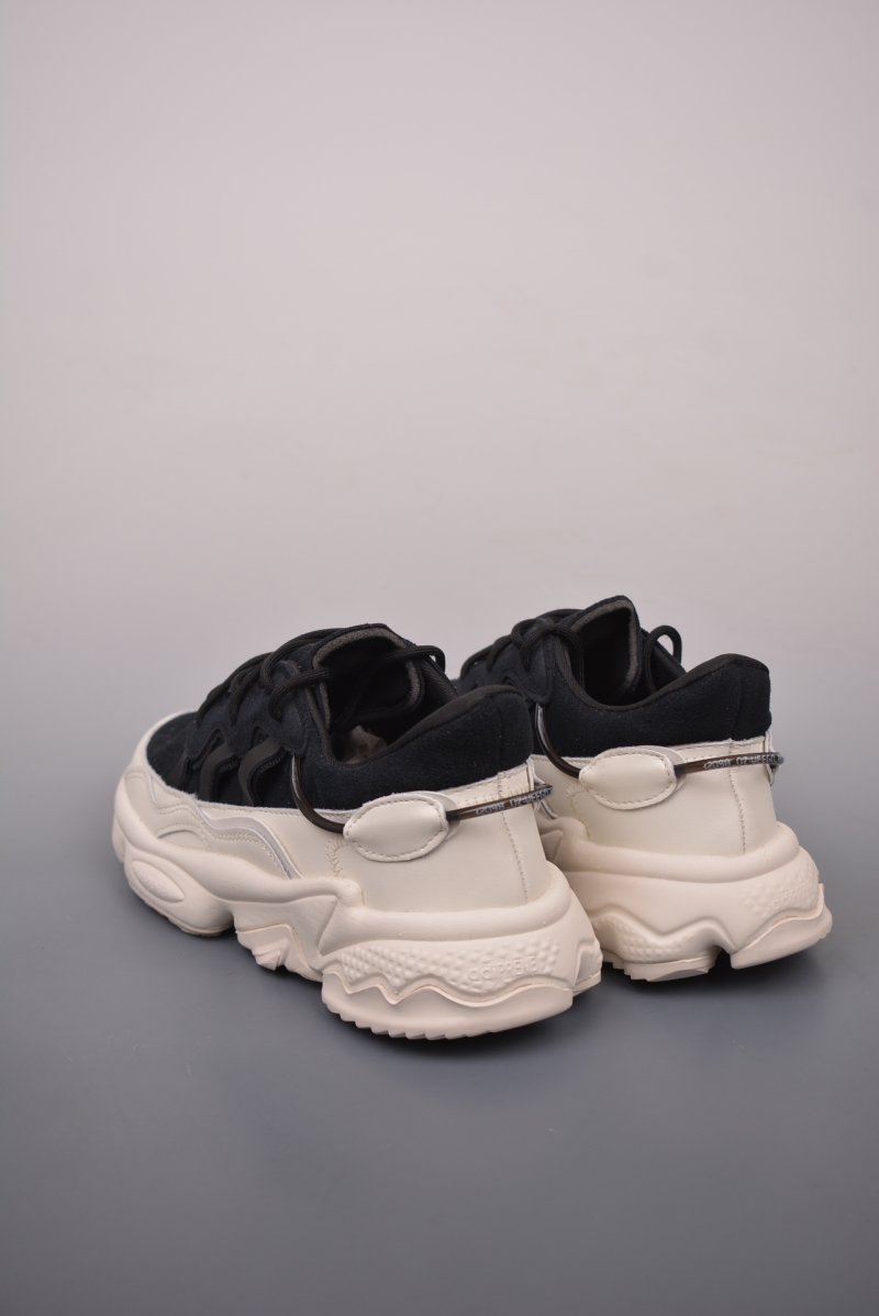 Adidas Ozweego TR view