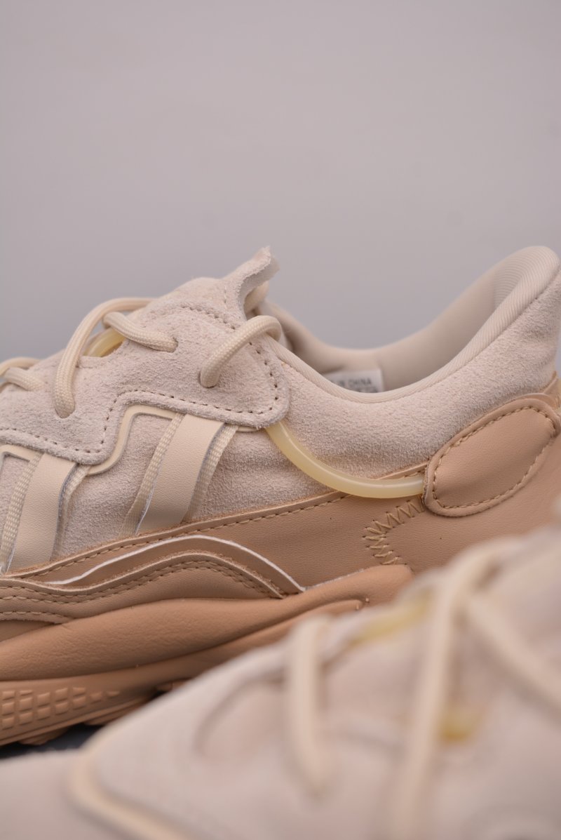 Adidas Ozweego TR view