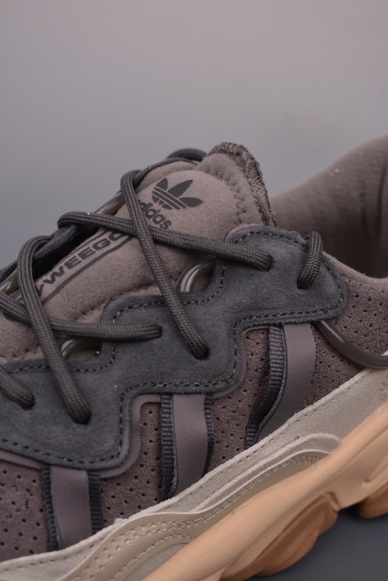 Adidas Ozweego TR view