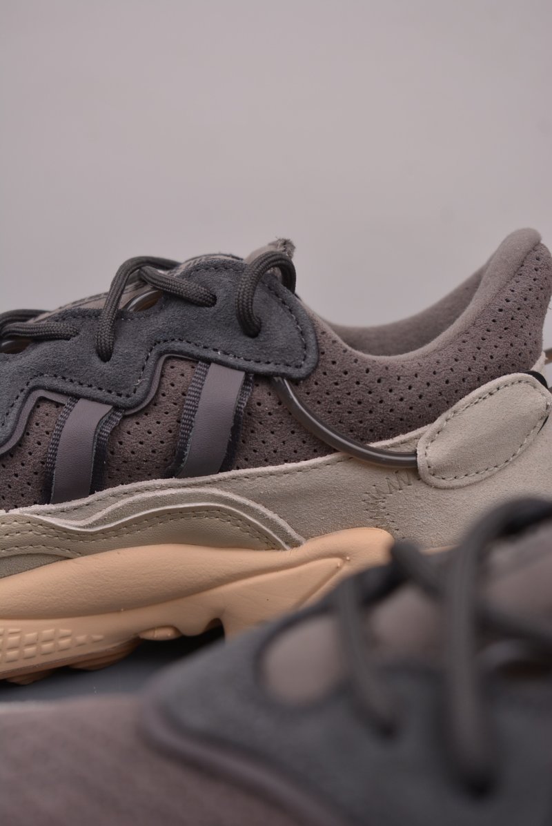 Adidas Ozweego TR view