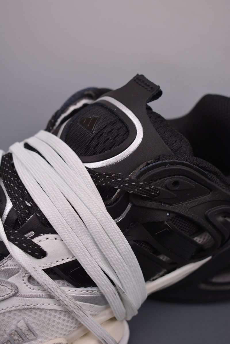 Adidas Vento XLG Deluxe view