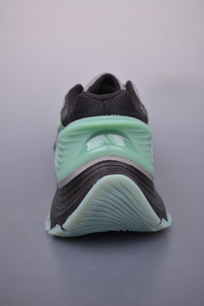 Adidas Vento XLG MTW view