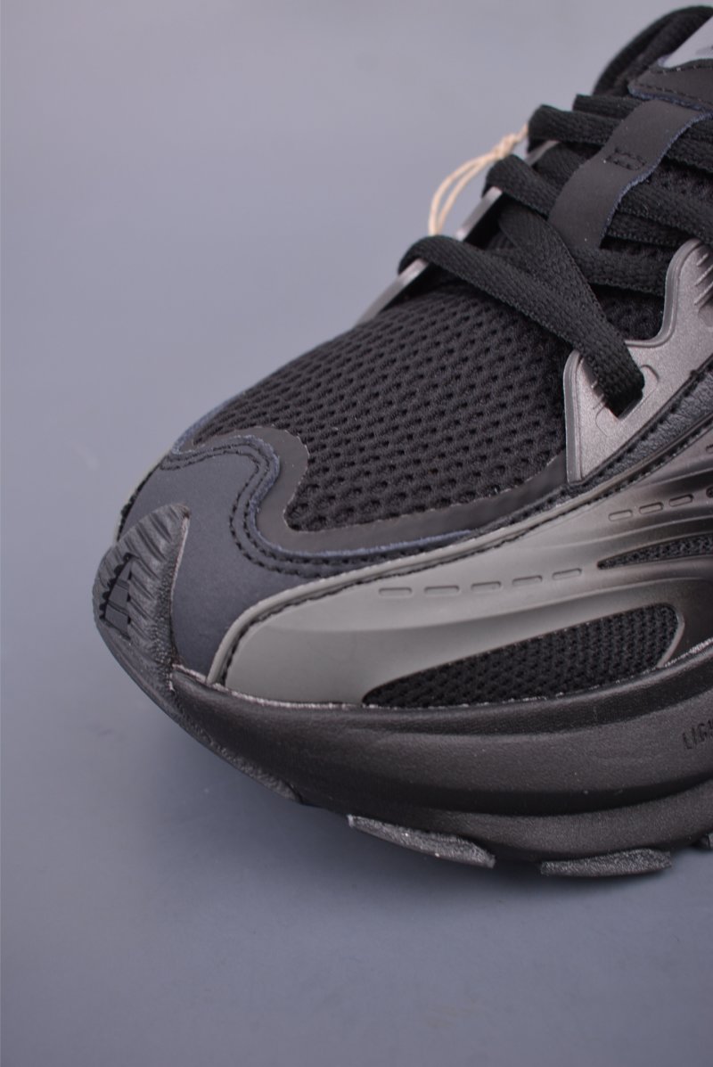 Adidas Vento XLG MTW view