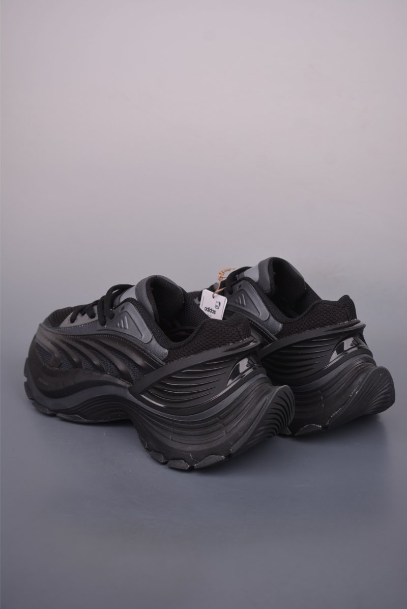 Adidas Vento XLG MTW view