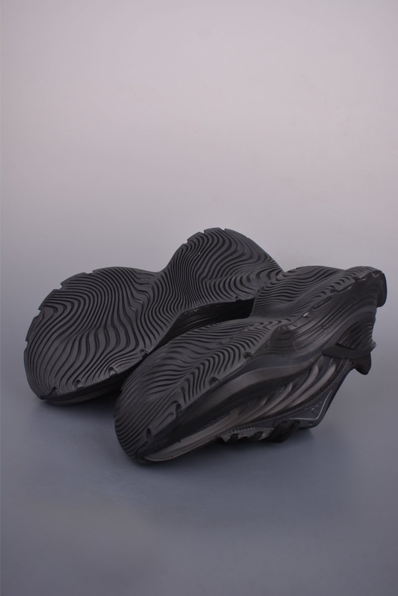 Adidas Vento XLG MTW view