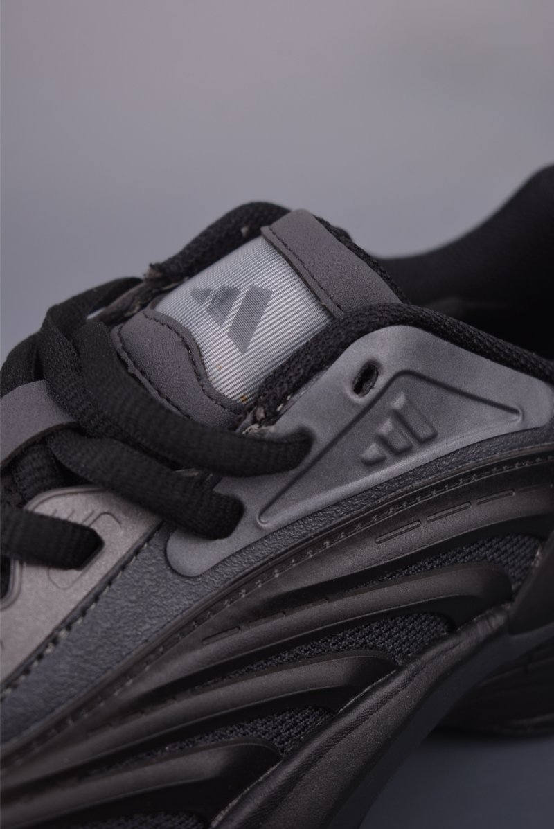 Adidas Vento XLG MTW view