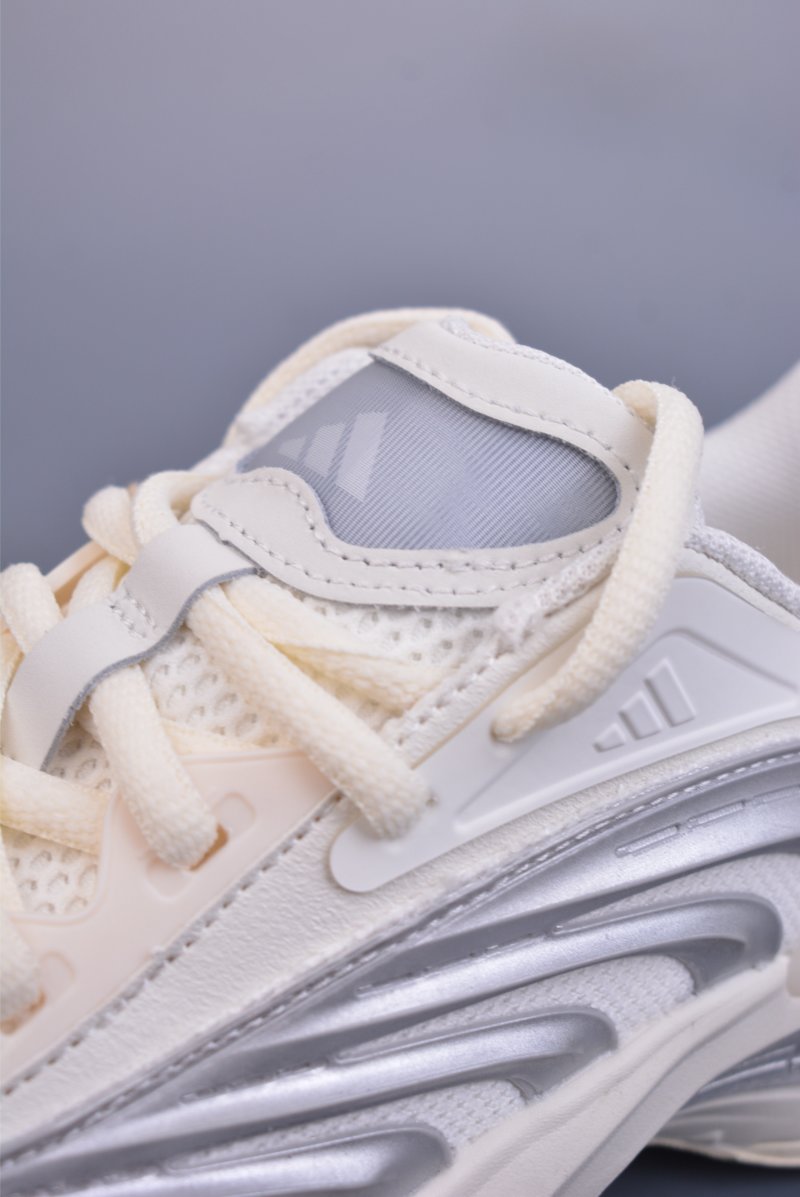 Adidas Vento XLG MTW view