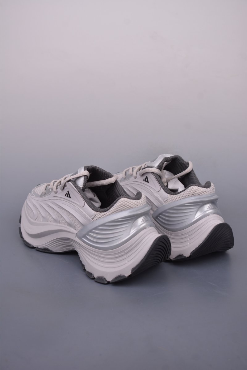 Adidas Vento XLG MTW view