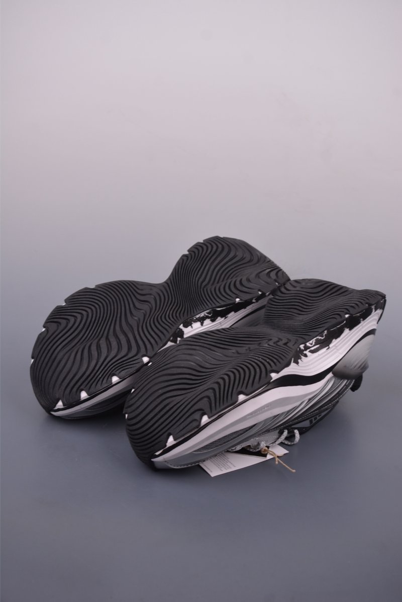 Adidas Vento XLG MTW view