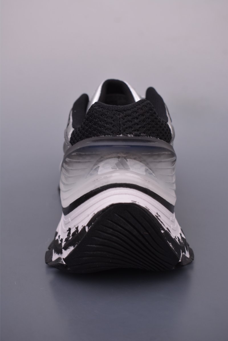 Adidas Vento XLG MTW view