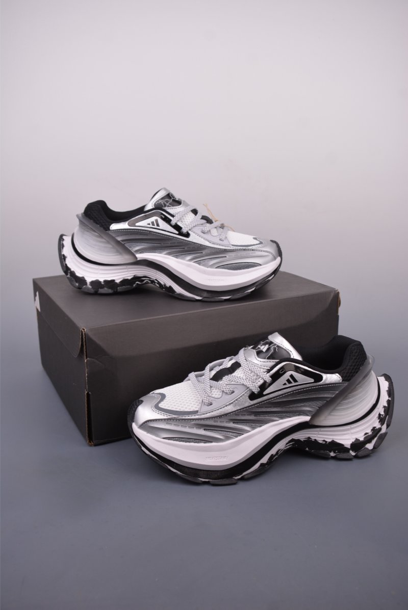 Adidas Vento XLG MTW view