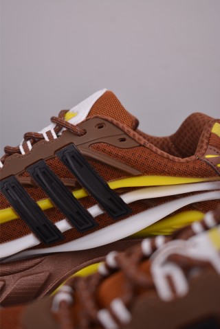 Pharrell x Adidas Adistar Jellyfish 'Gold' view 8