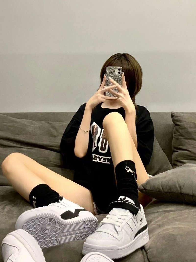 Adidas Forum 84 Low view