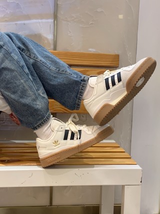 Adidas Forum Low CL view 5