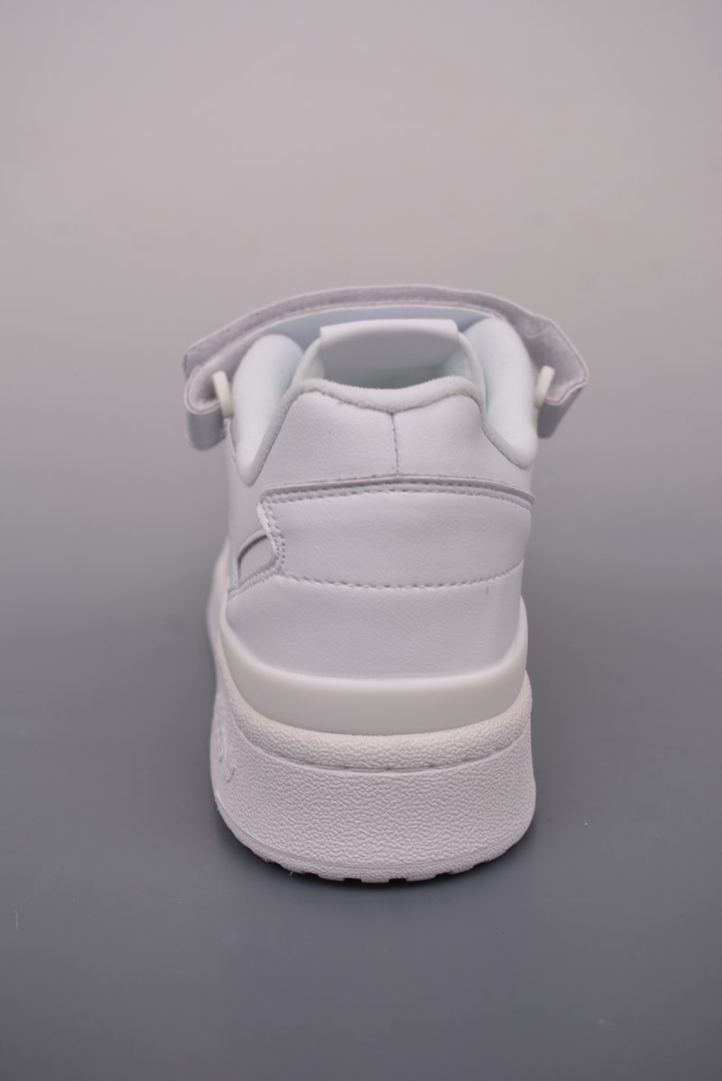 Adidas Forum Low CL view