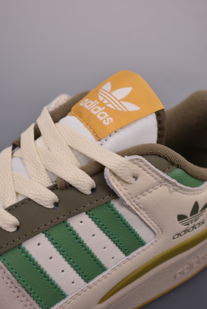 Adidas Forum Low view