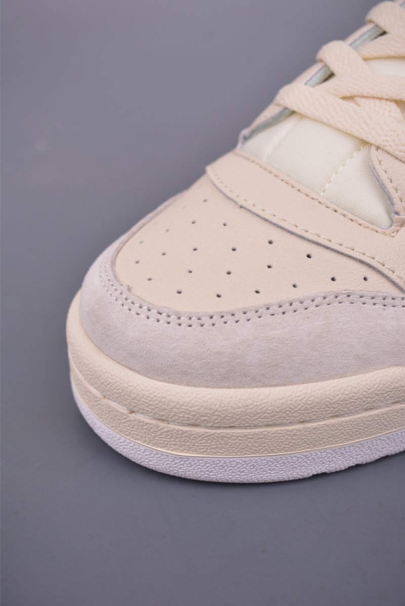 Adidas Forum Low view