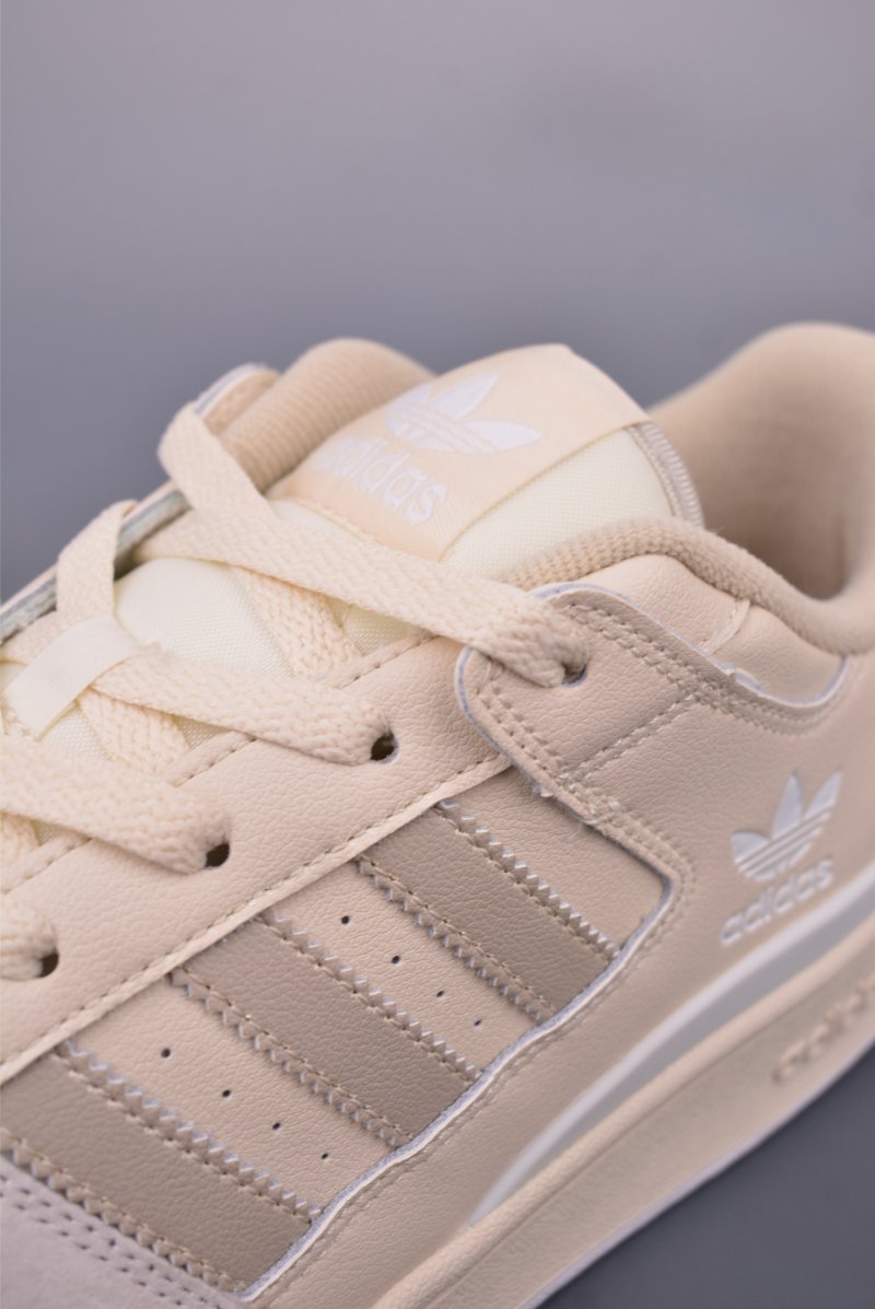 Adidas Forum Low view