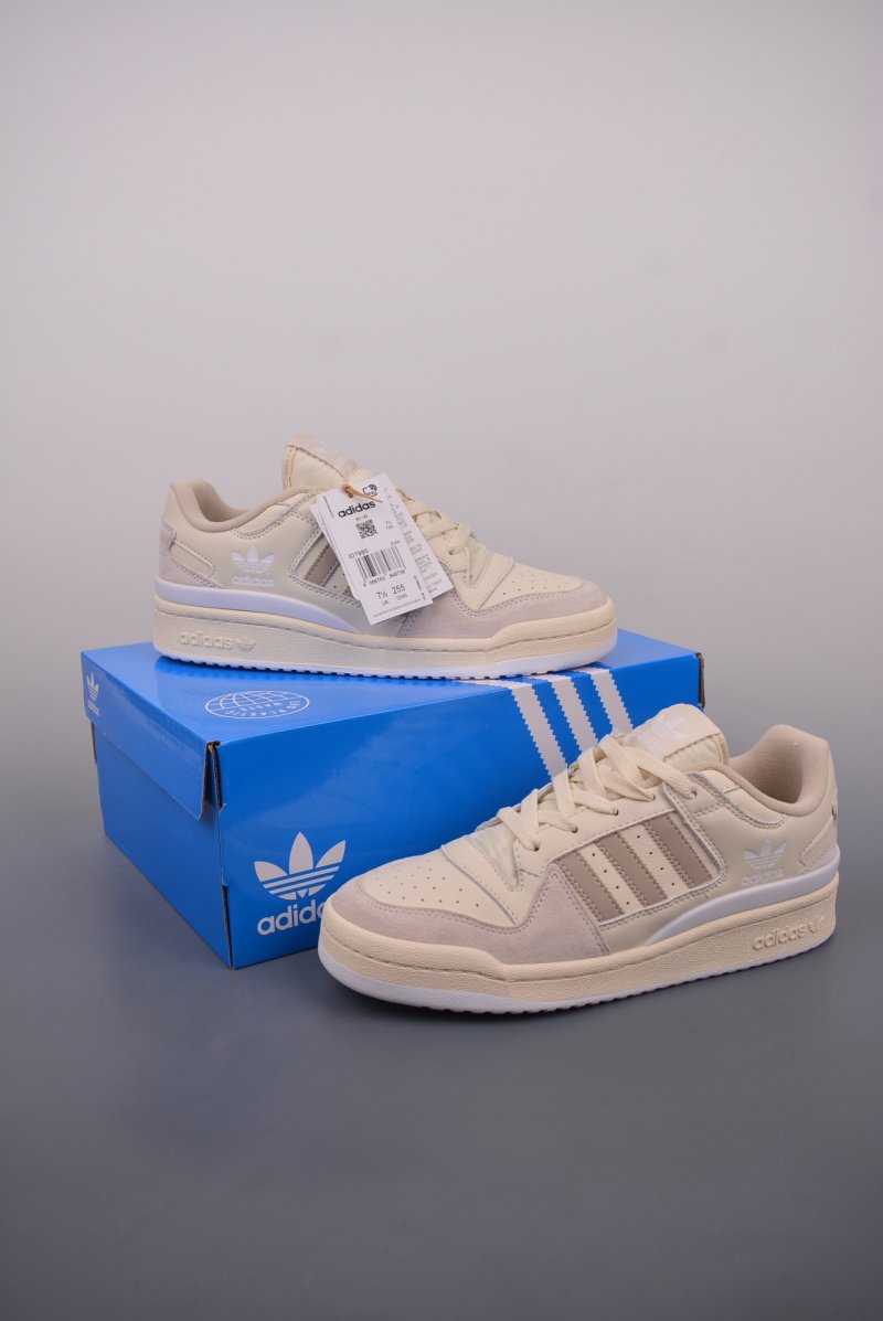 Adidas Forum Low view