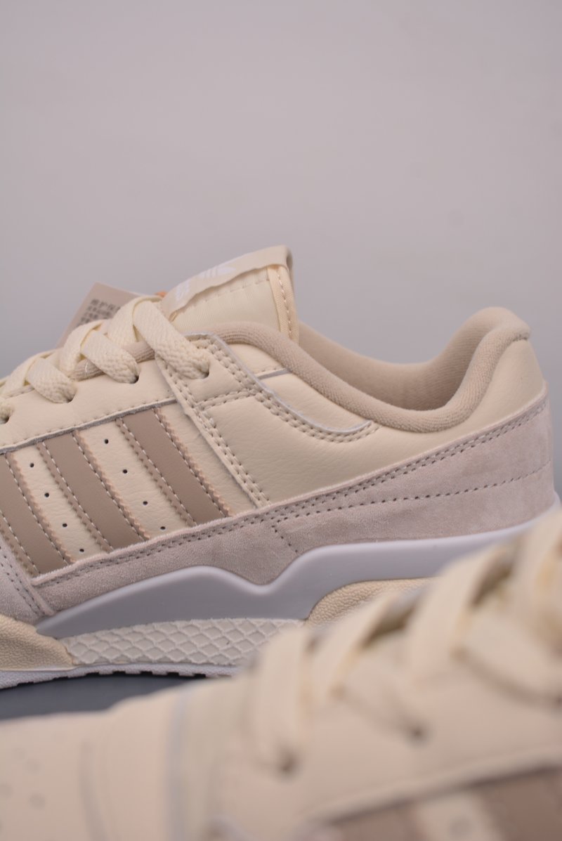 Adidas Forum Low view