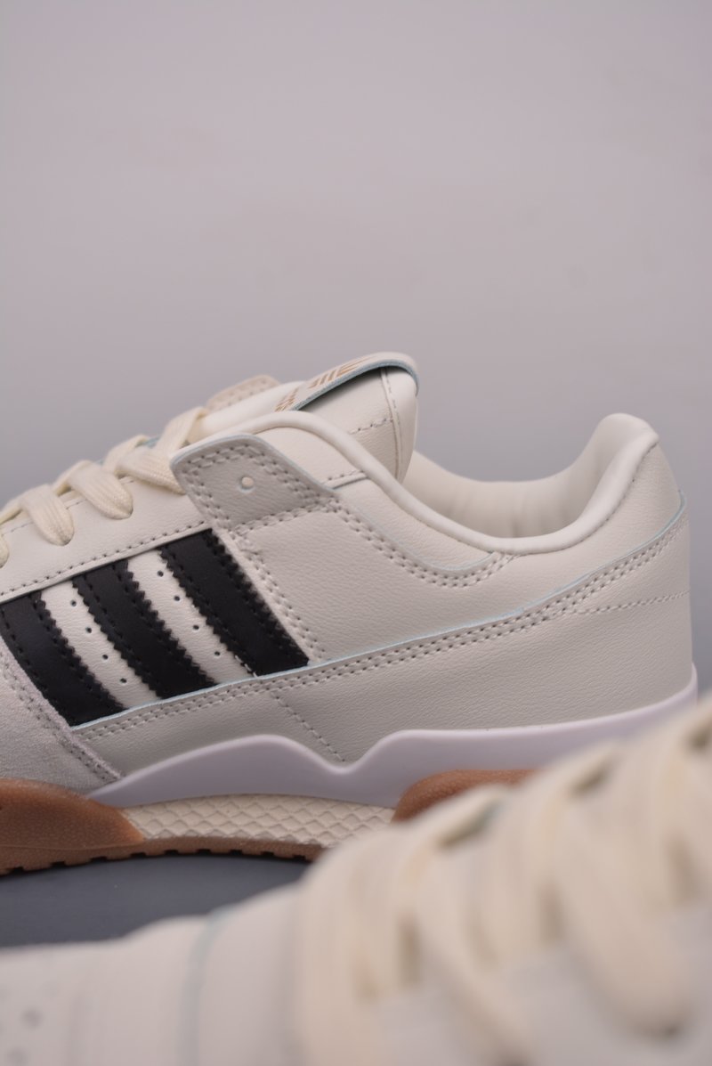 Adidas Forum Low view
