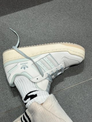 Adidas Forum Low view 1