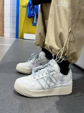 Adidas Forum Low view 3