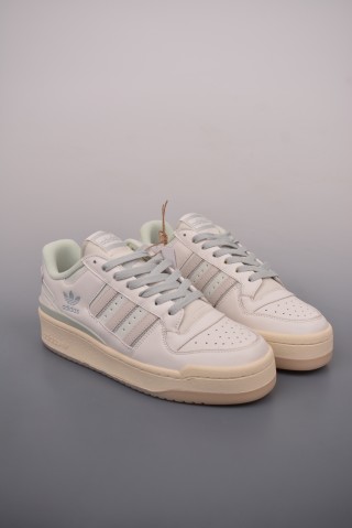 Adidas Forum Low view 1