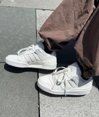 Adidas Forum Low view 1