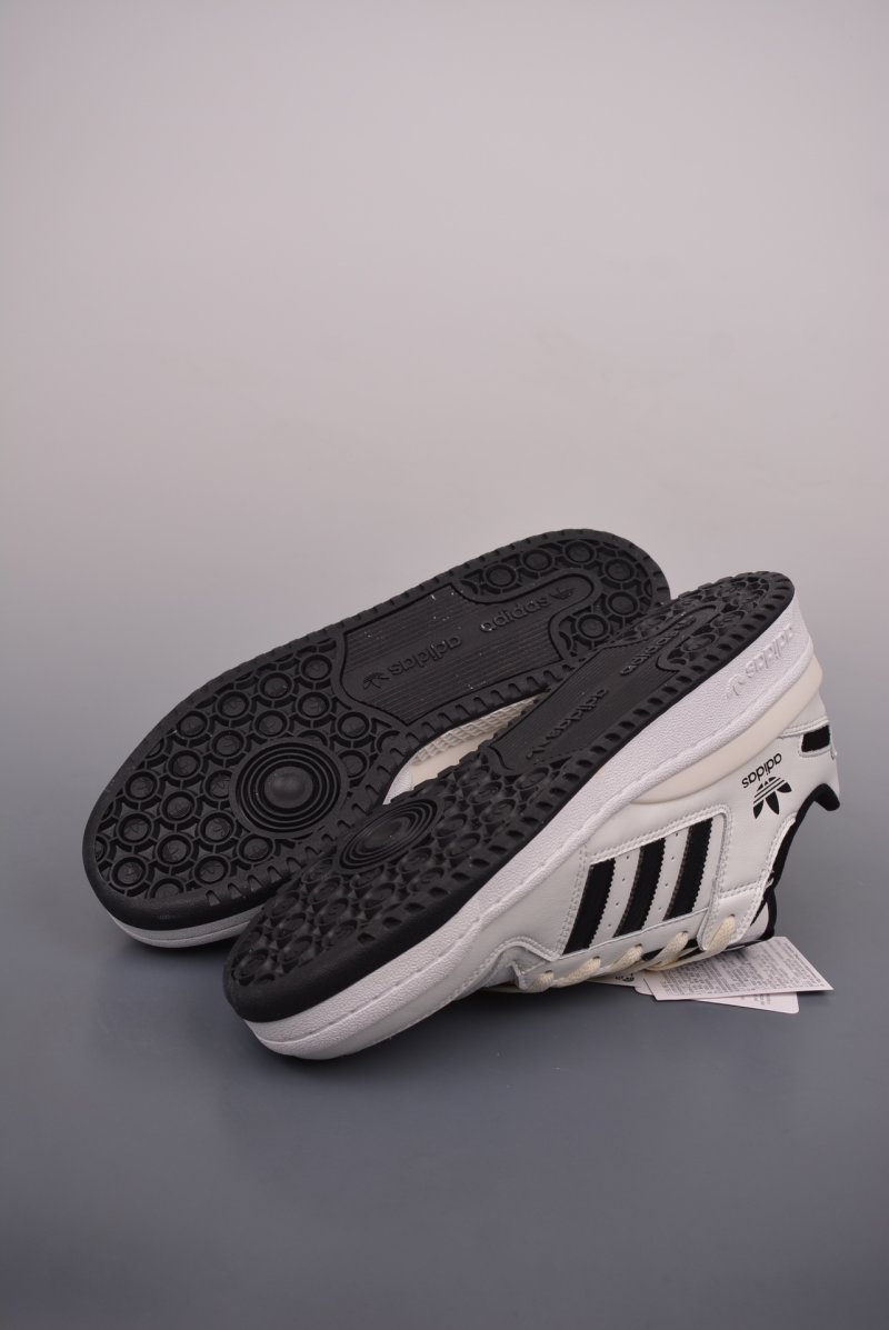 Adidas Forum Low view