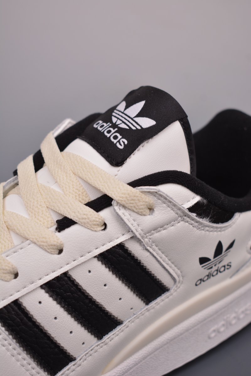 Adidas Forum Low view