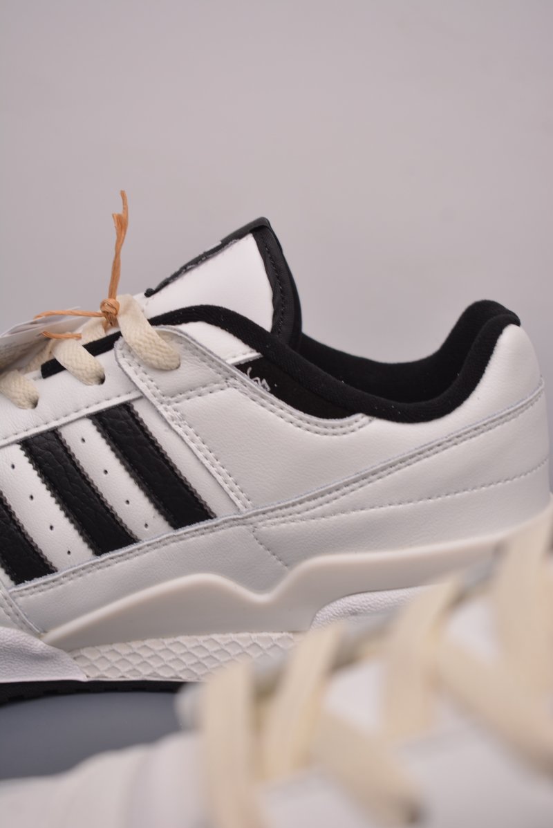 Adidas Forum Low view