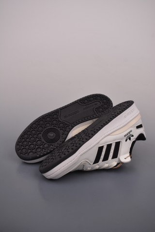 Adidas Forum Low view 3