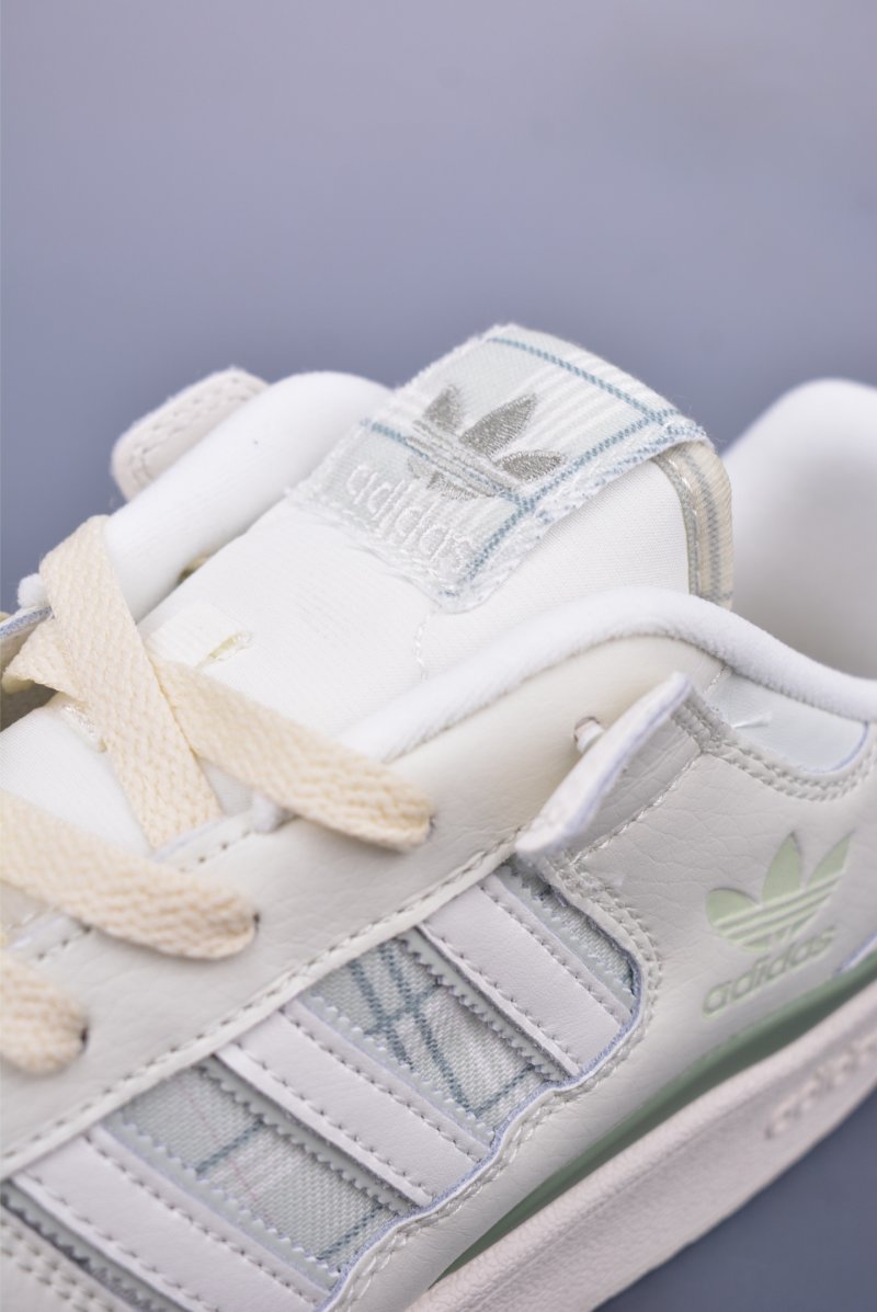 Adidas Forum Low view