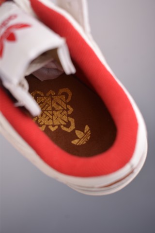 Adidas Forum Low view 9