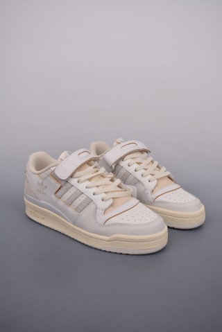 Adidas Forum 84 Low view 1