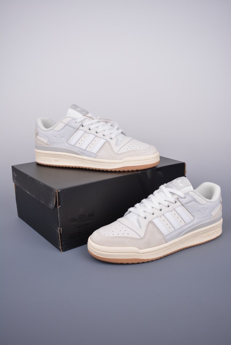 Adidas Forum 84 Low view