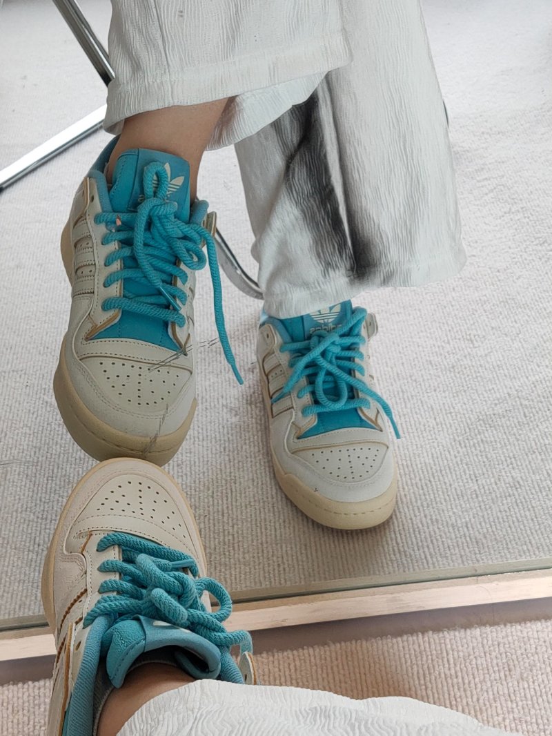 Adidas Forum 84 Low view