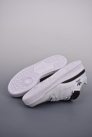 Adidas Forum 84 Low view 3