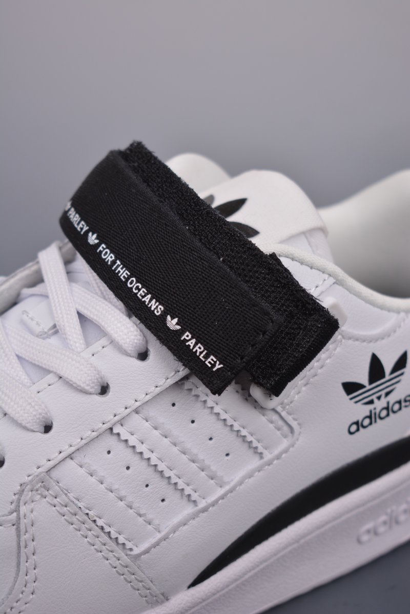 Adidas Forum 84 Low view