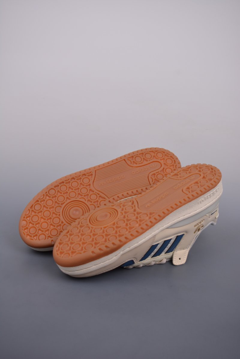 Adidas Forum 84 Low view