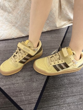 Adidas Forum 84 Low view 1