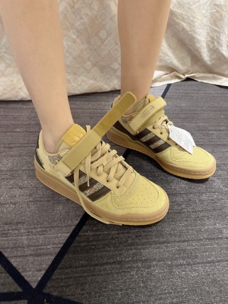 Adidas Forum 84 Low view 2