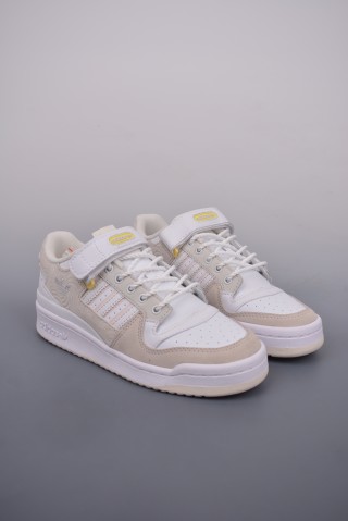 Adidas Forum 84 Low view 1