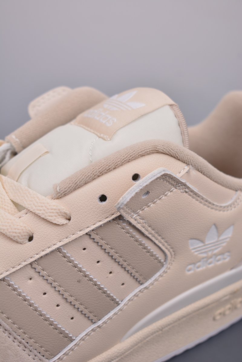 Adidas Forum 84 Low view